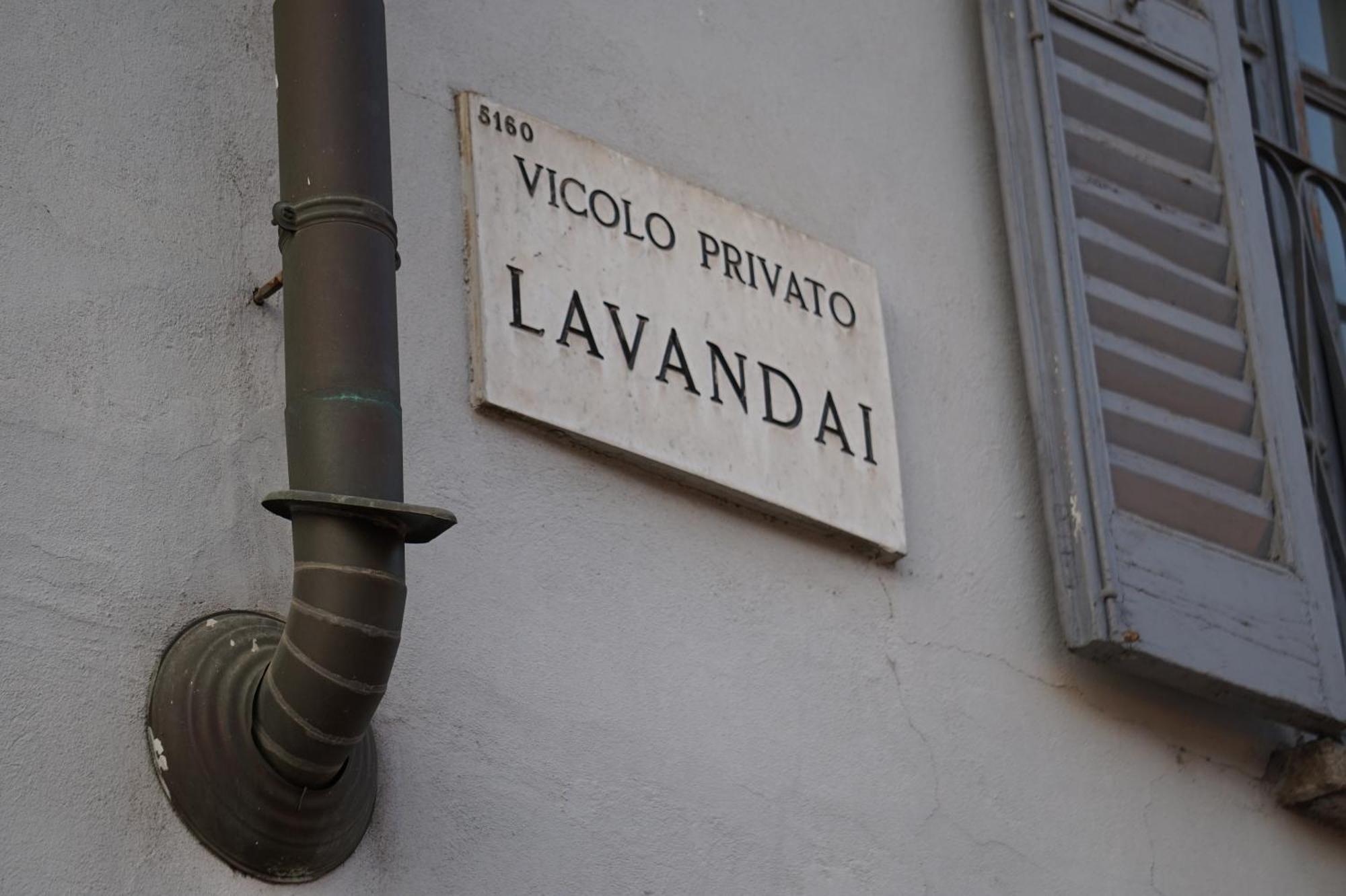 Studio Apartment Vicolo Lavandai Milan Bagian luar foto