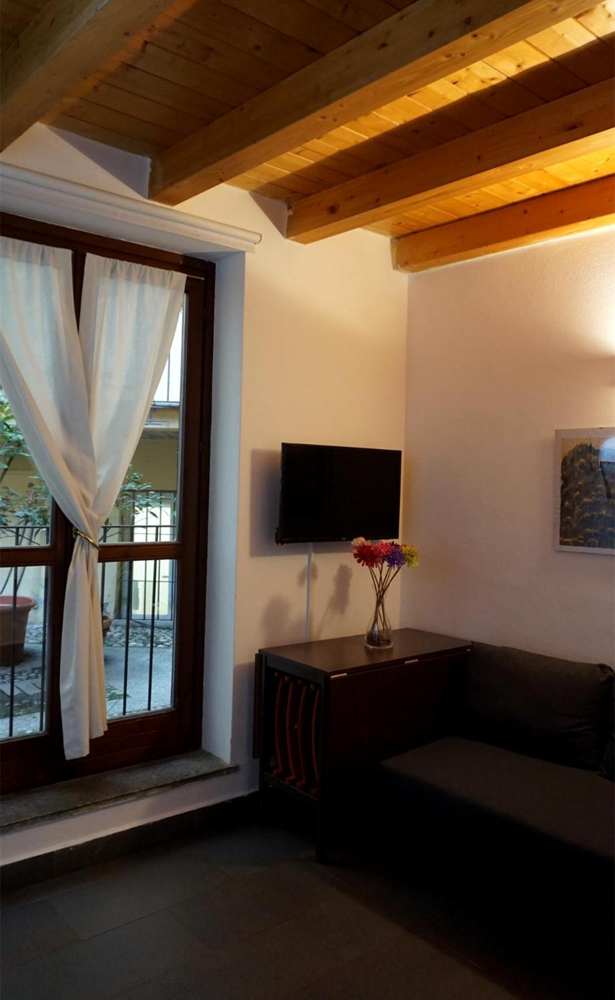 Studio Apartment Vicolo Lavandai Milan Bagian luar foto