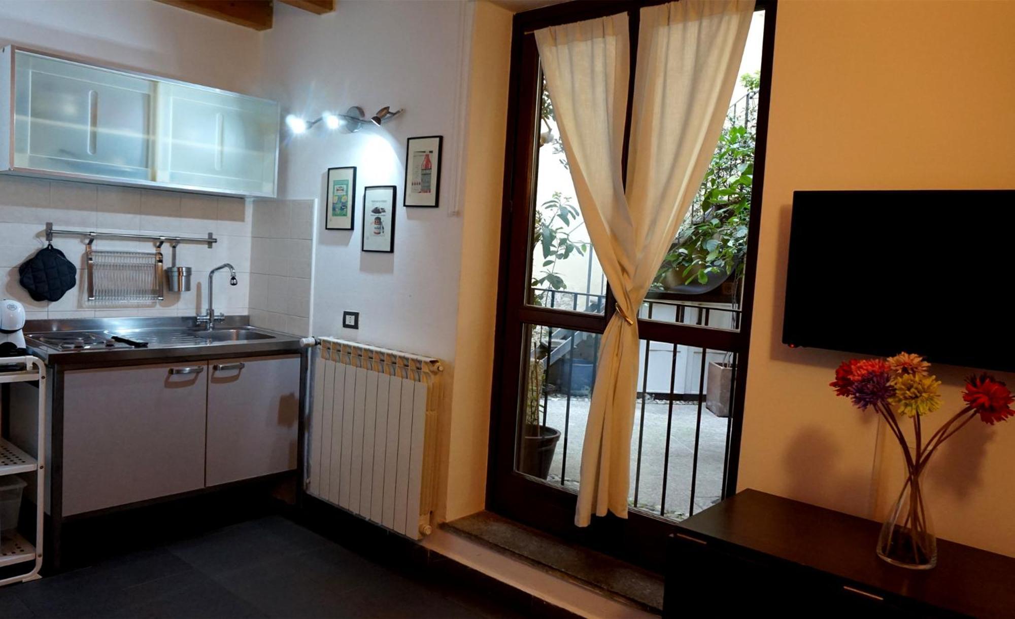 Studio Apartment Vicolo Lavandai Milan Bagian luar foto